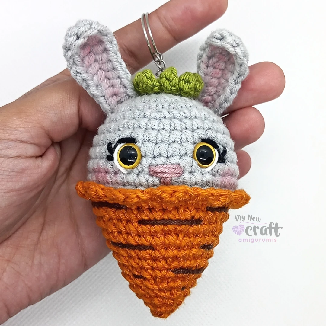 Coelhinho Cenoura Chaveiro Amigurumi