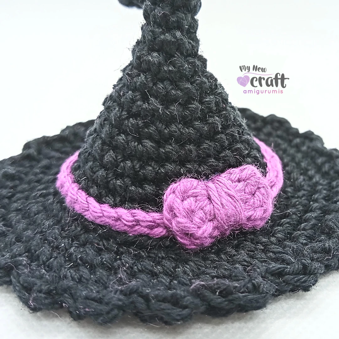 Mini Chapéu de Bruxa Amigurumi